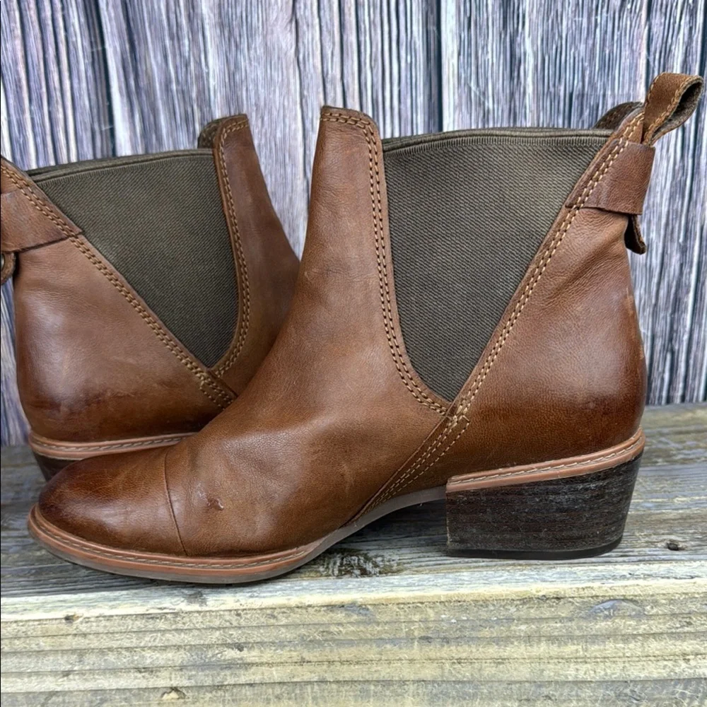 Brown Leather Ankle Boots - Picture 6 of 12